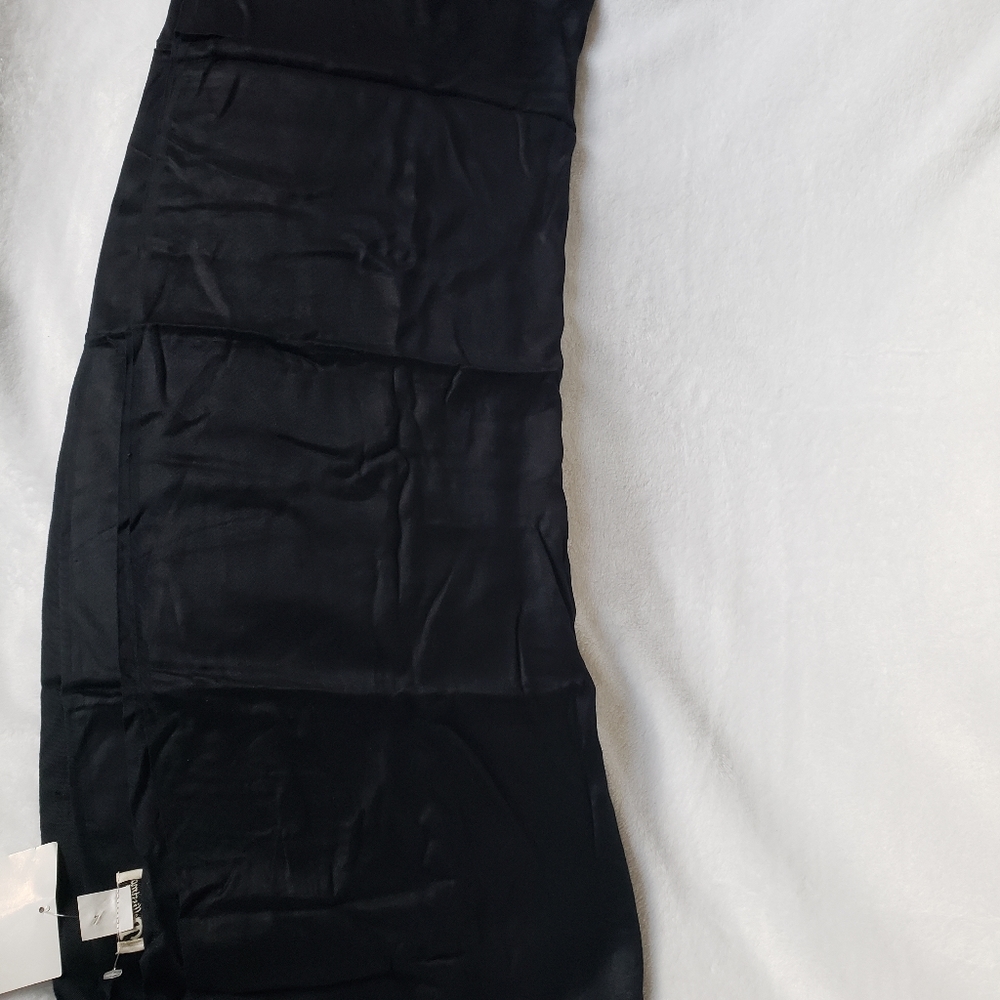 BLACK SCARF‎ WITH FRINGE - Picture 3 of 6